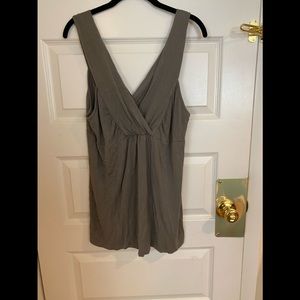 V neck tank top large used